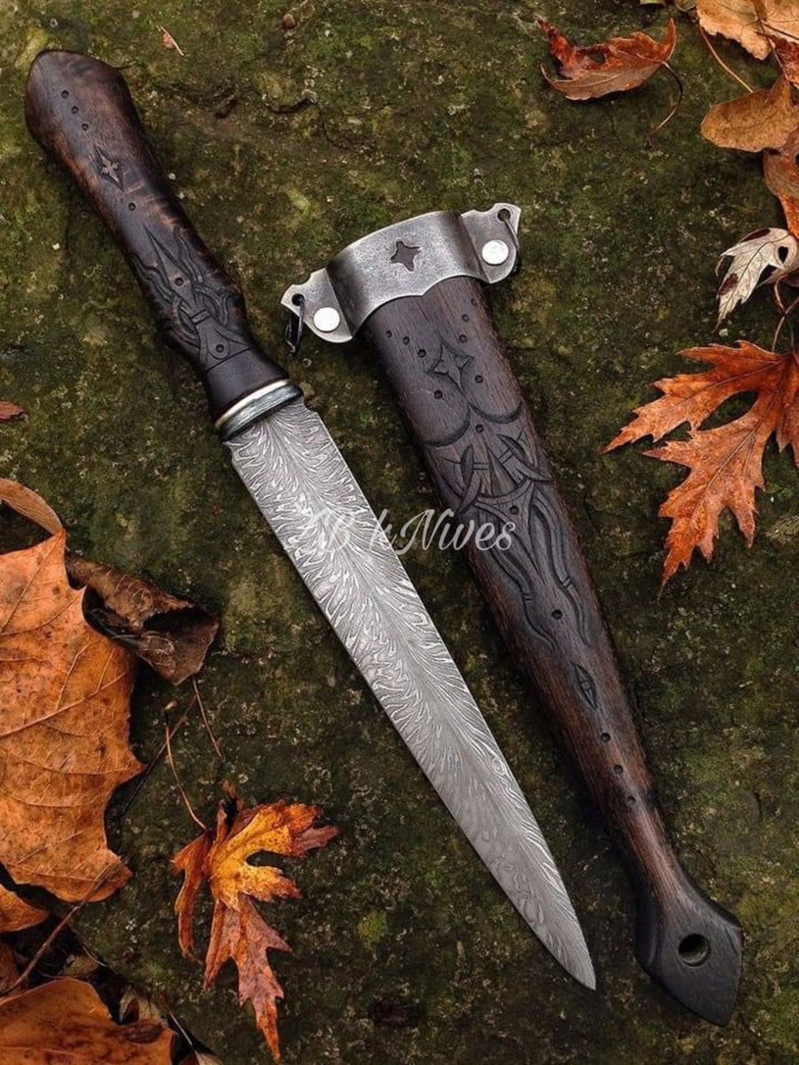 9.5 Inches HAND FORGED Special Feather Damascus Steel Hunting