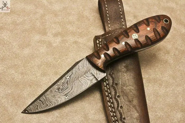 7.25" Inches HAND FORGED Full Tang Damascus Steel Skinning Knife+ Leather sheath ZB Knives Store