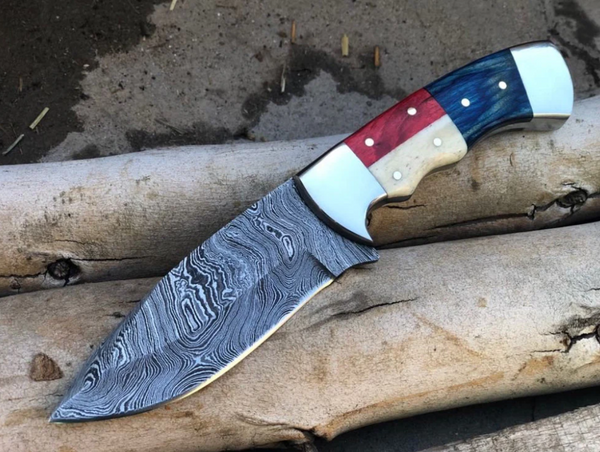 CUSTOM HANDMADE DAMASCUS TEXAS HANDLE HUNTING KNIFE Handle bone, steel bolster and color sheet