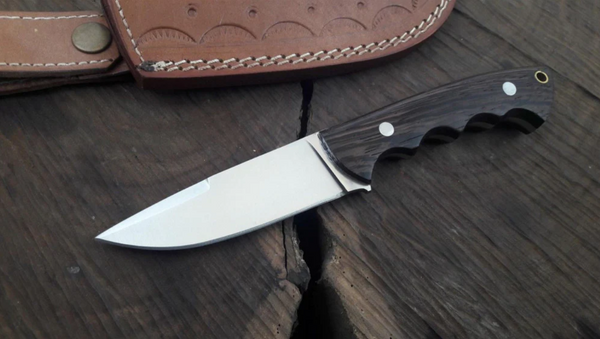 CUSTOM HANDMADE D2 STEEL HUNTING KNIFE